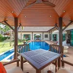 Rent 4 bedroom house of 359 m² in Phuket