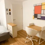 Miete 3 Schlafzimmer wohnung von 80 m² in Frankfurt