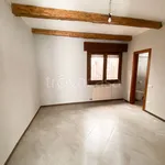 Rent 4 bedroom apartment of 85 m² in Adria