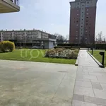 Rent 4 bedroom apartment of 150 m² in Milano