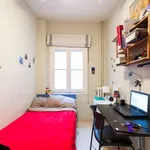 Rent a room of 160 m² in madrid