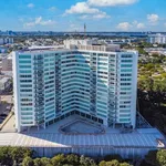 Rent 2 bedroom apartment of 135 m² in Miami Beach