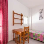 Rent a room of 300 m² in granada