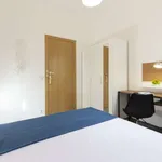 Rent a room of 83 m² in madrid