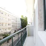 Rent 3 bedroom apartment of 61 m² in lisbon