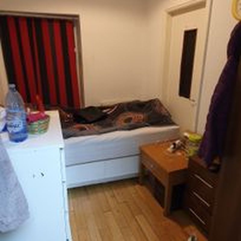 Room to rent in Rand St, Bradford BD7