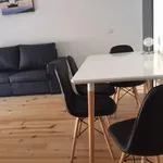 Rent 1 bedroom apartment in Porto