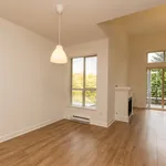 Appartement de 861 m² avec 2 chambre(s) en location à North Vancouver