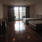 Rent 3 bedroom apartment of 330 m² in Bangkok