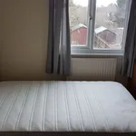 Terraced house to rent in Strathmore Avenue, Luton, Bedfordshire LU1