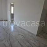 Affitto 2 camera appartamento di 70 m² in Pomezia