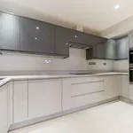 Rent 3 bedroom apartment in London