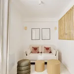 Appartement de 334 m² avec 1 chambre(s) en location à Paris