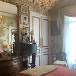 Rent 1 bedroom apartment of 160 m² in Paris