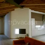 Rent 4 bedroom apartment in Creazzo