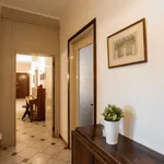 Rent 3 bedroom apartment in Milan