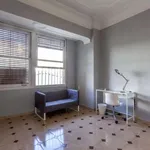 Rent a room of 175 m² in valencia