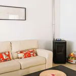 Rent a room of 200 m² in lisbon