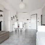 Rent 1 bedroom apartment of 60 m² in milan