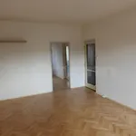 Pronajměte si 3 ložnic/e byt o rozloze 52 m² v Prague