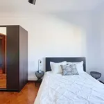 Rent a room of 180 m² in Lisboa