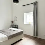 Miete 3 Schlafzimmer wohnung von 200 m² in Düsseldorf