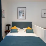 Rent 1 bedroom apartment of 25 m² in Lyon