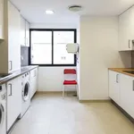 Rent a room of 250 m² in Madrid