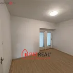 Pronajměte si 3 ložnic/e byt o rozloze 7741 m² v Trhový Štěpánov