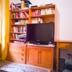 Rent a room of 85 m² in lisbon