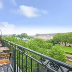 Appartement de 538 m² avec 1 chambre(s) en location à Paris