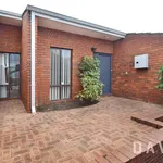 Rent 4 bedroom house of 731 m² in WARWICK