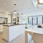 Rent 4 bedroom house of 154 m² in London