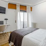 Rent a room of 150 m² in madrid