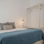 Rent a room of 245 m² in madrid