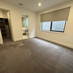 Rent 4 bedroom house in Mckinnon