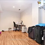 Rent 3 bedroom house of 410 m² in Vaughan (Patterson)