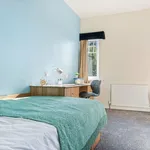 Rent 4 bedroom apartment in Leeds