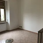 Affitto 4 camera appartamento di 80 m² in Alessandria