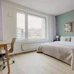 Pronajměte si 2 ložnic/e byt o rozloze 79 m² v Prague