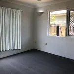 Rent 3 bedroom house in Deeragun