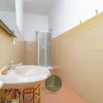 Rent 3 bedroom apartment of 90 m² in Milan