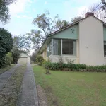 Rent 3 bedroom house in Roseville