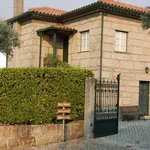 Rent 3 bedroom house of 200 m² in Porto