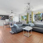 Rent 2 bedroom apartment in Mermaid Waters