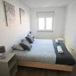 Rent 2 bedroom apartment in Loures