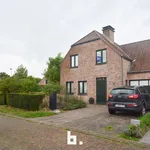 Huur 4 slaapkamer huis van 950 m² in Bruges