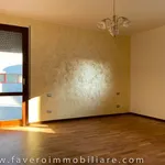 Rent 5 bedroom apartment of 179 m² in Padova