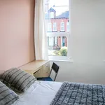 Rent 5 bedroom house in Leeds