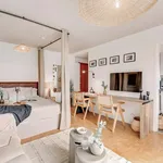 Rent 1 bedroom apartment of 30 m² in Paris